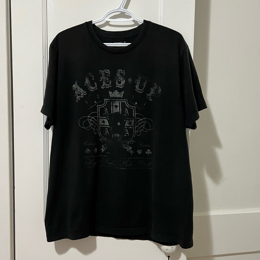 3/$20 ✨ Old Navy Black Graphic T-Shirt